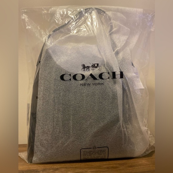 Coach Brooklyn Shoulder Bag 39 - Picture 4 of 7